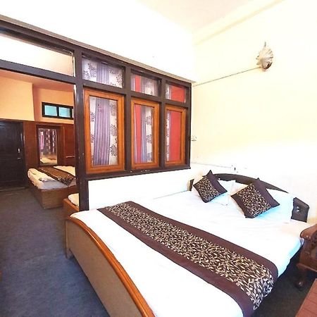 Goroomgo Luxury Stay Mall Road נייניטל מראה חיצוני תמונה